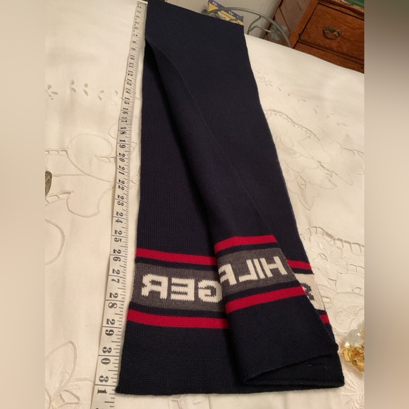 NEW WITHOUT TAGS TOMMY HILFIGER WINTER WOOL/ACRYLIC SCARF 9x62” - Picture 7 of 16